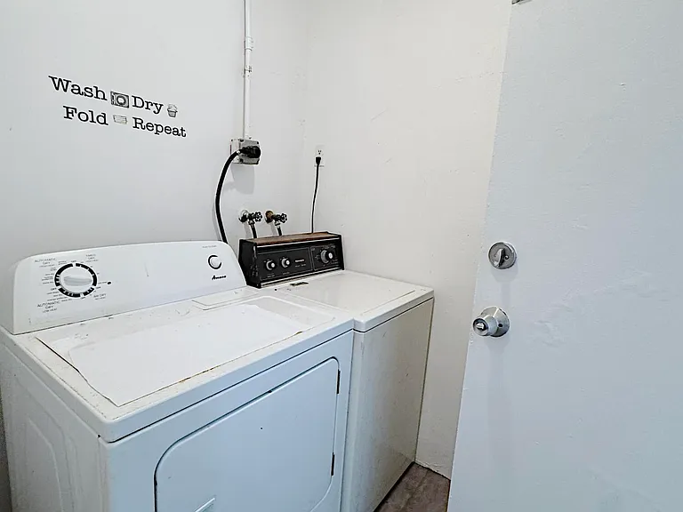 202 SE 3rd Ter #1 — Photo 20
