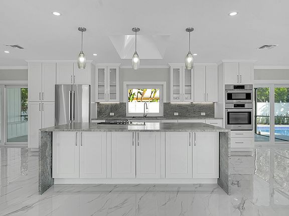 3rd image of 1190 Dolphin Rd