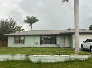1672 SW Schleicher Ln, Port Saint Lucie, FL 34984
