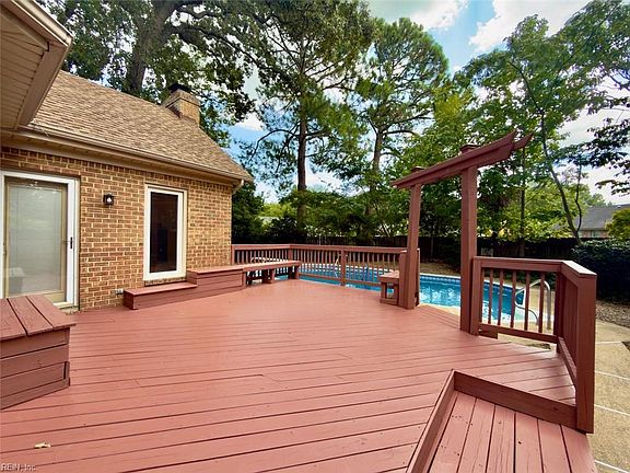 5th image of 4505 Bexley Cir