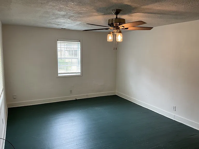 318 Linden St — Photo 11