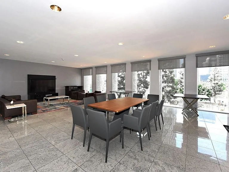 800 W 1st St #2807 — Photo 38