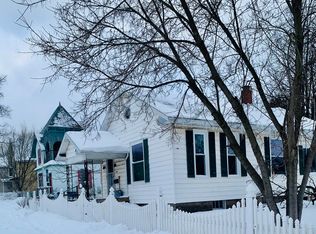 328 4th St, Manistee, MI 49660