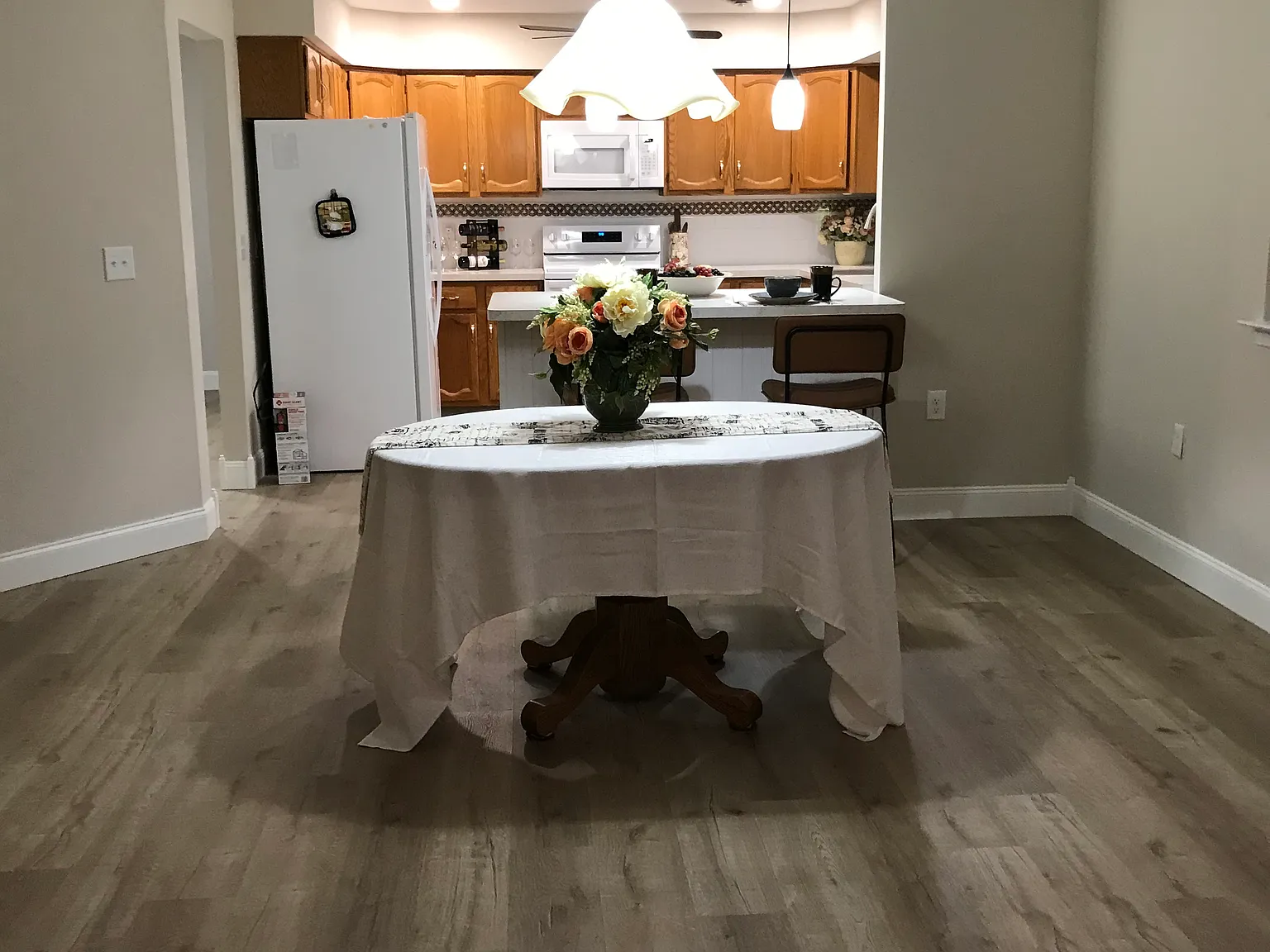 2 bed, 1600 sqft, $2,500 — Photo 4