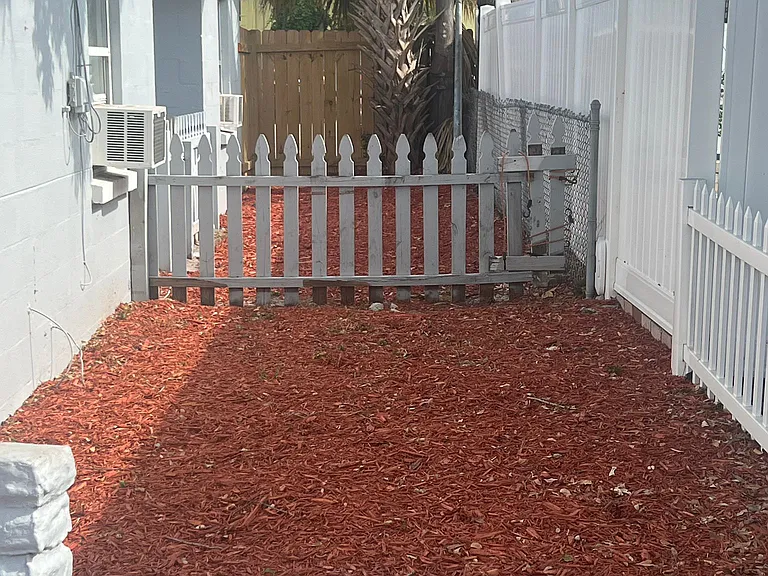 1233 Grove St — Photo 20