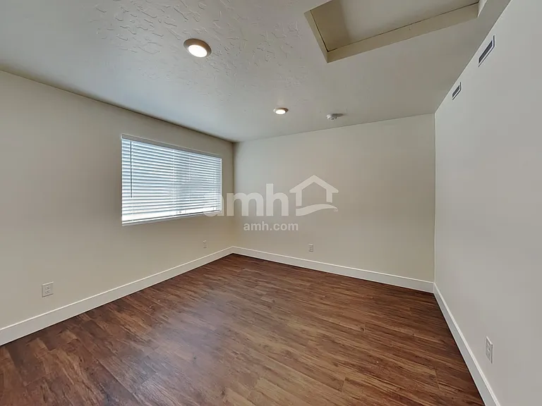 1515 W Afton St — Photo 21