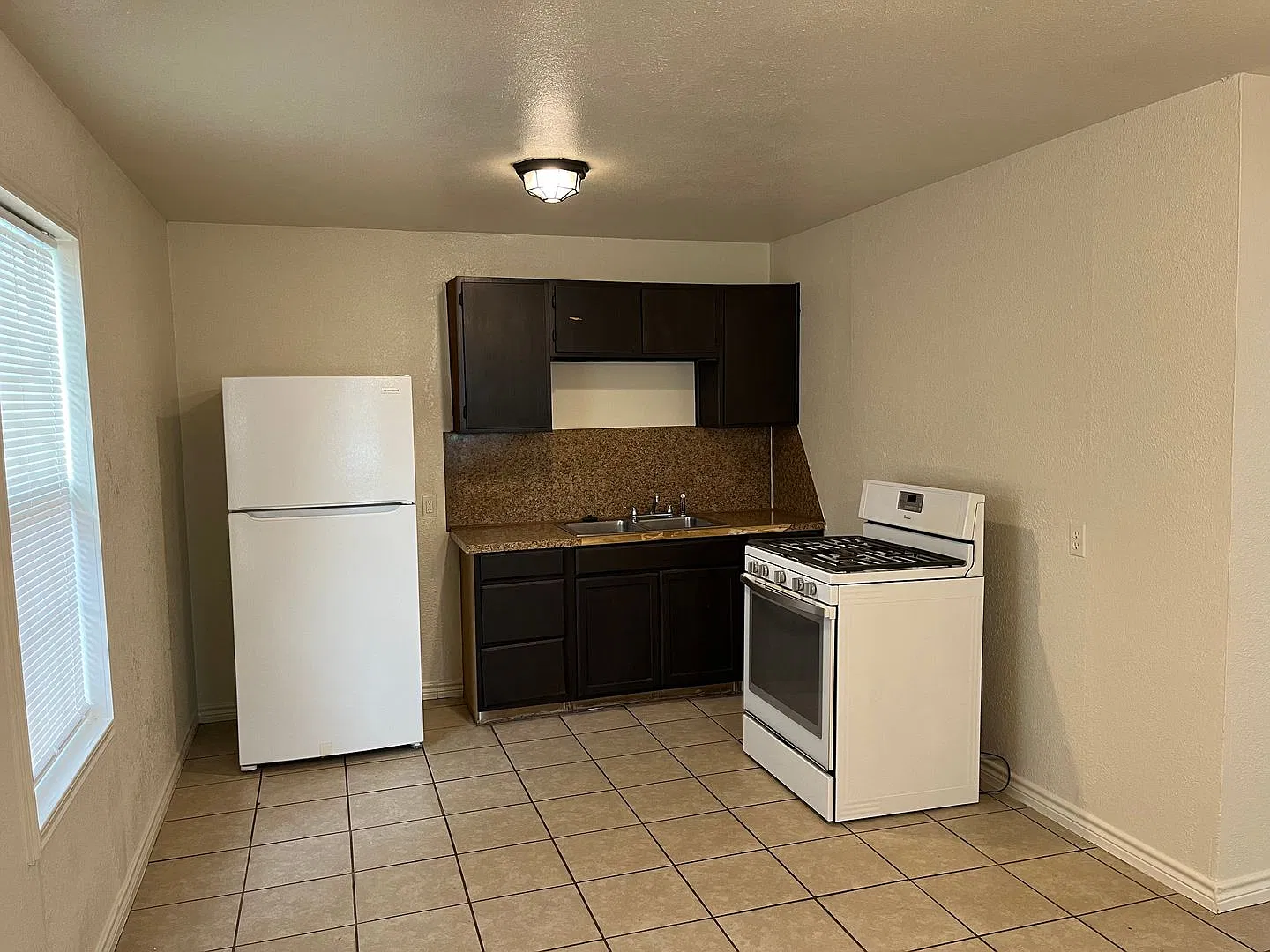 Available 11/03/26! Spacious one bedroom! — Photo 4