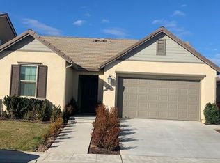 445 Expedition Way, Madera, CA 93636