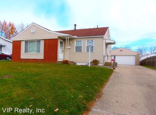 1062 Holly Hill Dr, Columbus, OH 43228