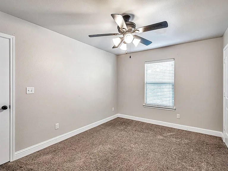 423 O'Rourke St — Photo 19