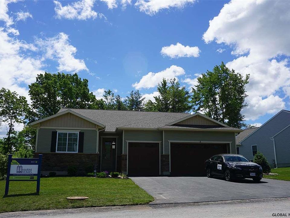 1st image of 4 Clemens Dr