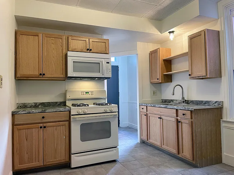 817 E Philadelphia St #1 — Photo 1