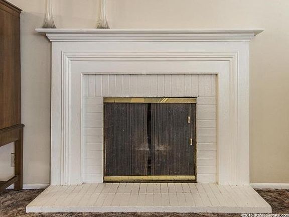 5th image of 1238 N Carousel St