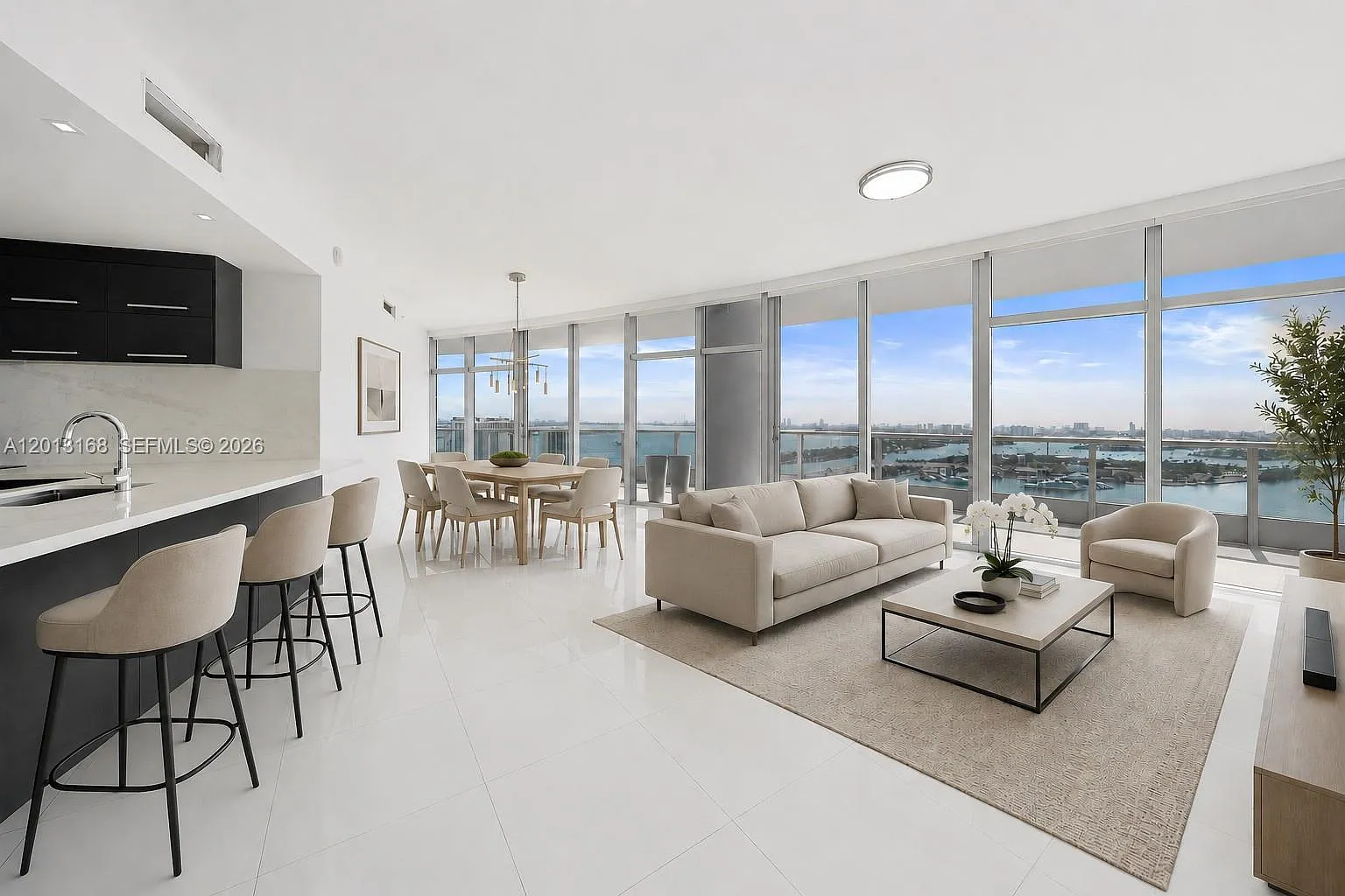 900 Biscayne Bay Condo — Photo 1