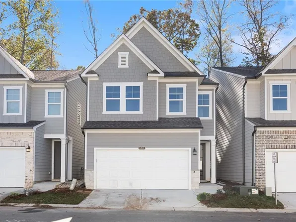 686 Smokey Quartz Way, Kennesaw, GA 30144