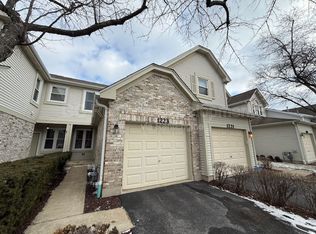 1223 Rhodes Ln, Naperville, IL 60540