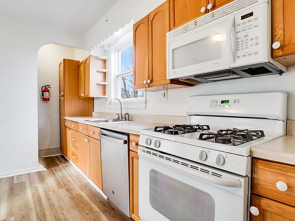 3rd image of 779 South Blvd APT 3