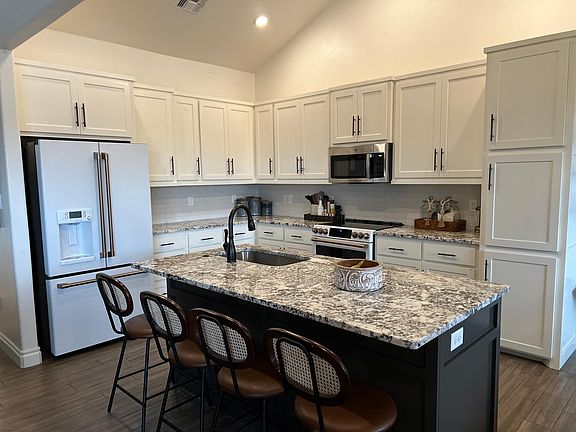 3rd image of 358 SE 120th St