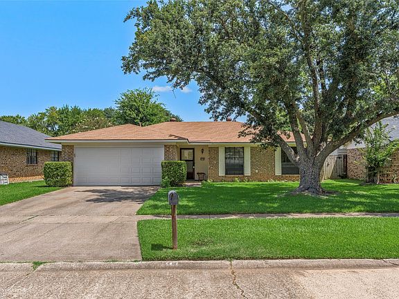 2nd image of 118 Marrero Dr