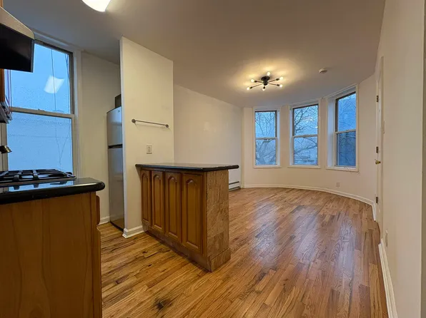 16-53 Weirfield Street image 3 of 6