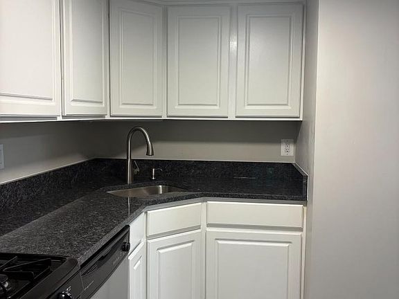 3rd image of 1414 Northgate Sq Unit 14/1B