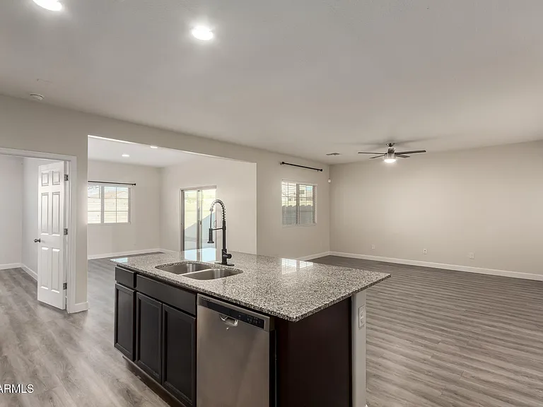 11204 W Mobile Ln — Photo 10