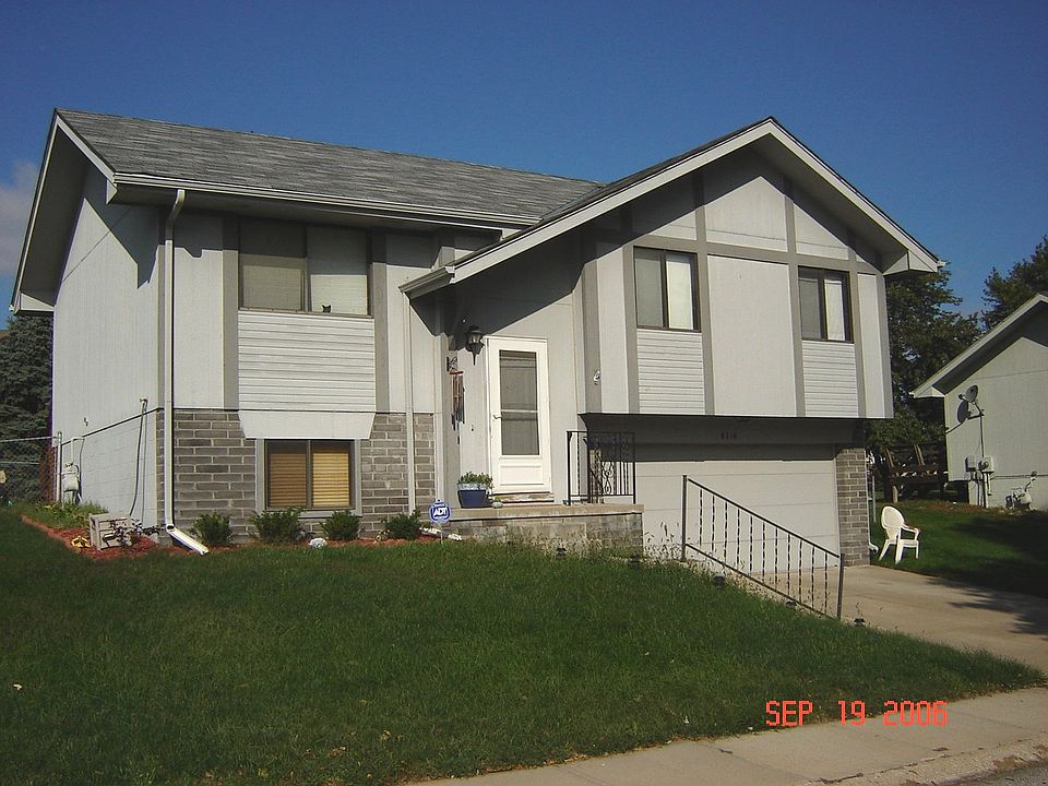 1st image of 8718 S 138th St