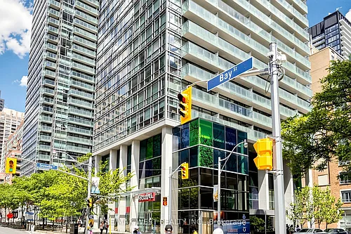 38 Grenville St #1203 Photo 1