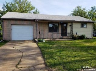 1438 W Crawford St, Salina, KS 67401