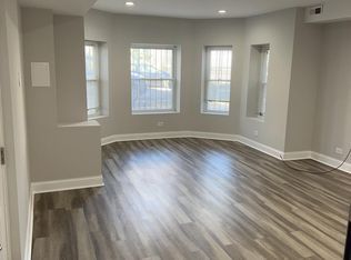 3341 W Crystal St #G, Chicago, IL 60651