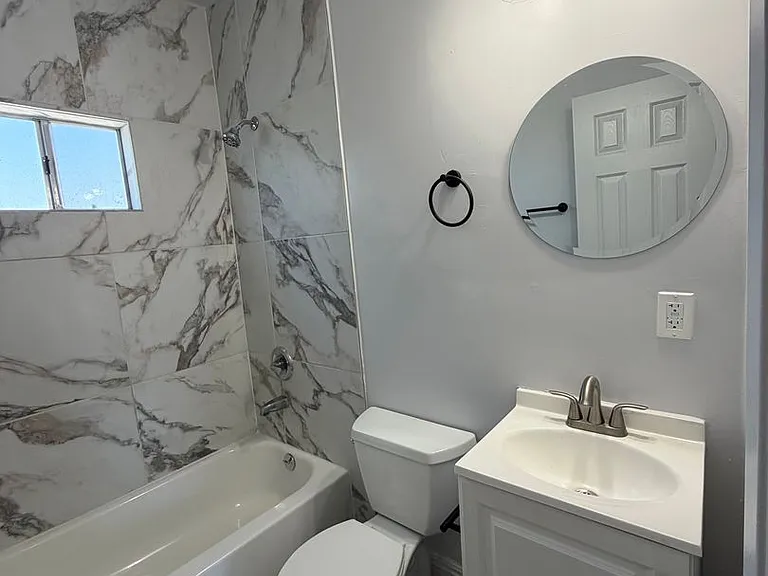 8100 S Western Ave — Photo 11