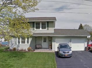 4937 Driftwood Dr, Liverpool, NY 13088