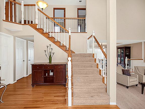 3rd image of 20623 NE 5th Pl