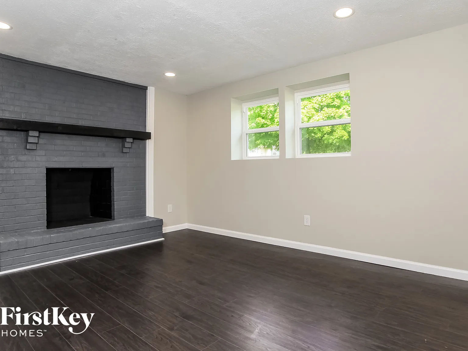3 bed, 3.0 bath, 1717 sqft, $2,530 — Photo 3
