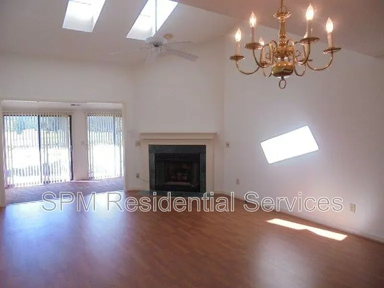 5938 Chester St — Photo 7