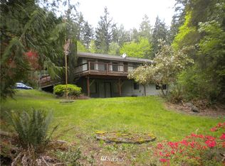 951 E North Bay Rd, Allyn, WA 98524