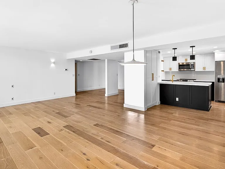 10535 Wilshire Blvd #411 — Photo 5