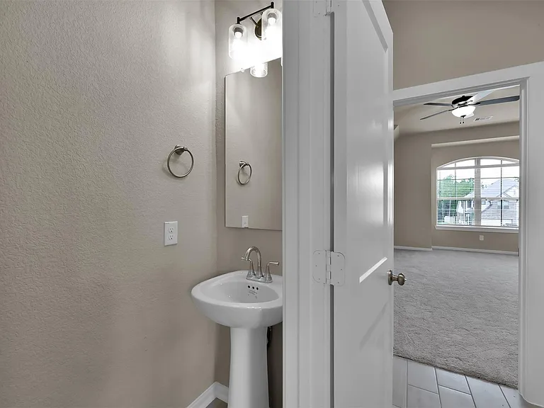 543 Longleaf Pine Dr — Photo 8
