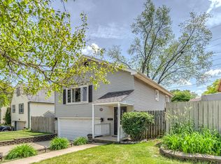 3707 Rywick Ct, Rolling Meadows, IL 60008