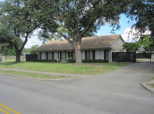 1941 Nall St, Port Neches, TX 77651