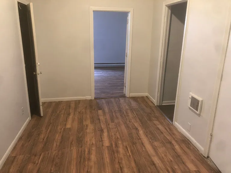 81 W Main St — Photo 15