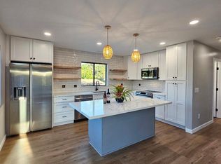 248 Hillcrest Dr, Encinitas, CA 92024