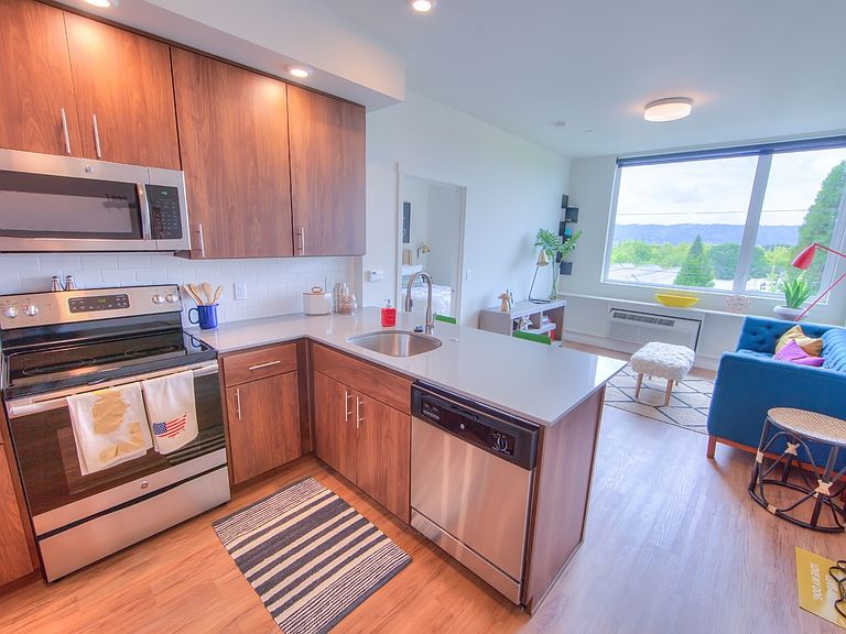 The Century Apartment Rentals Portland, OR Zillow
