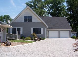 6265 N McKinley Dr, Monon, IN 47959