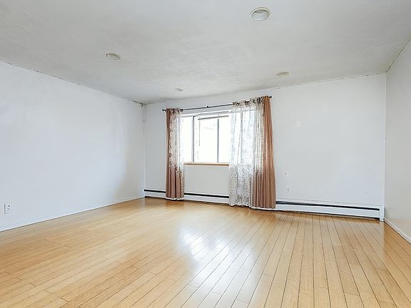 2nd image of 124 Addison St APT 11