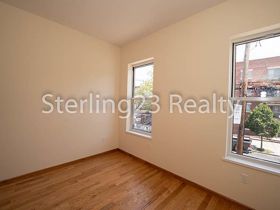 5th image of 27-10 23rd Ave #2F