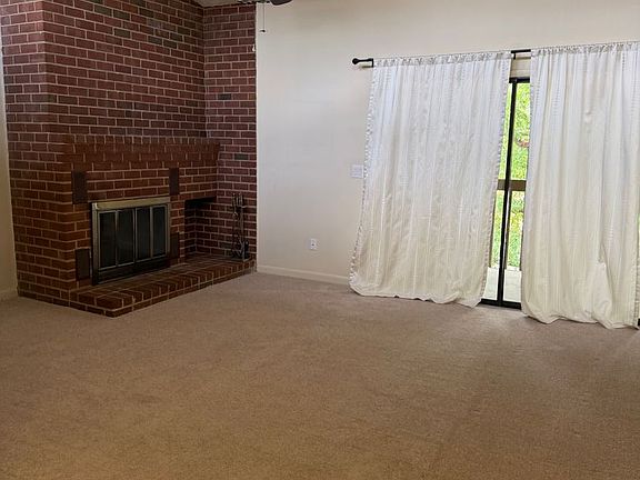 2nd image of 128 Turtle Creek Rd APT 9