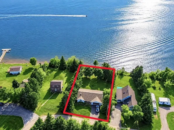25 Pitt Island Rd, Egmont Parish, PE C0B 1B0