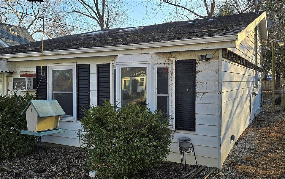 1st image of 273 Woodside Ave