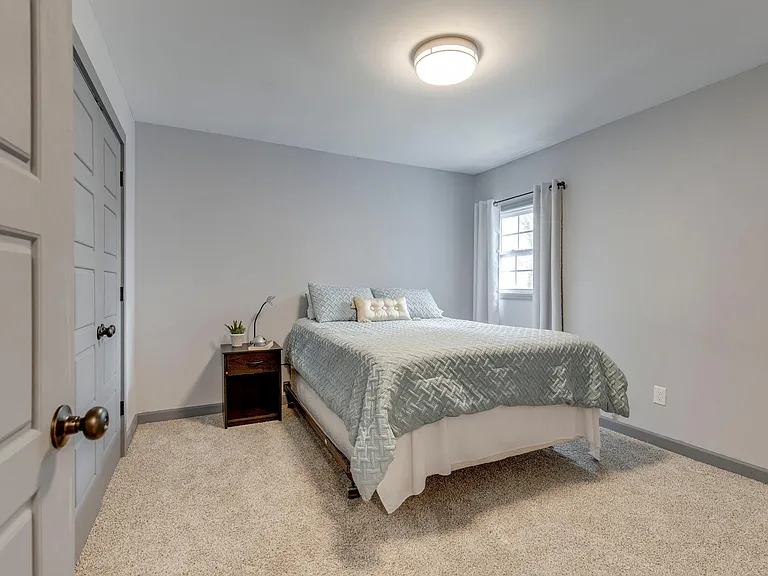 22 Peachtree St — Photo 10